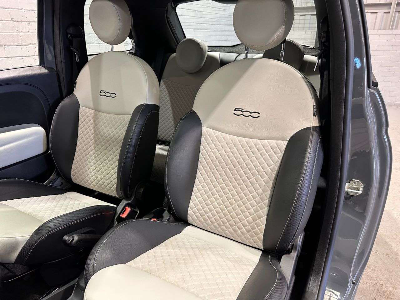 2021 FIAT 500 2021 FIAT 500