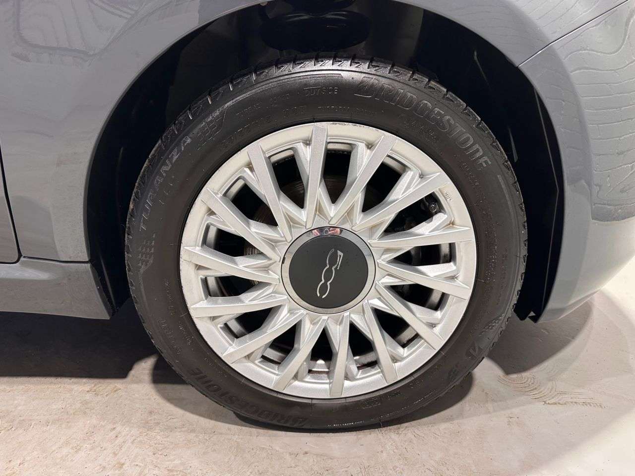 2021 FIAT 500 2021 FIAT 500