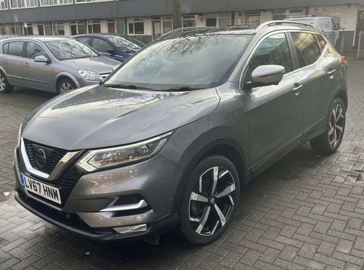 A 2017 NISSAN QASHQAI 1.2 DIG-T Tekna+ SUV 5dr Petrol Manual Euro 6 (s/s) (115 ps) A 2017 NISSAN QASHQAI 1.2 DIG-T Tekna+ SUV 5dr Petrol Manual Euro 6 (s/s) (115 ps)