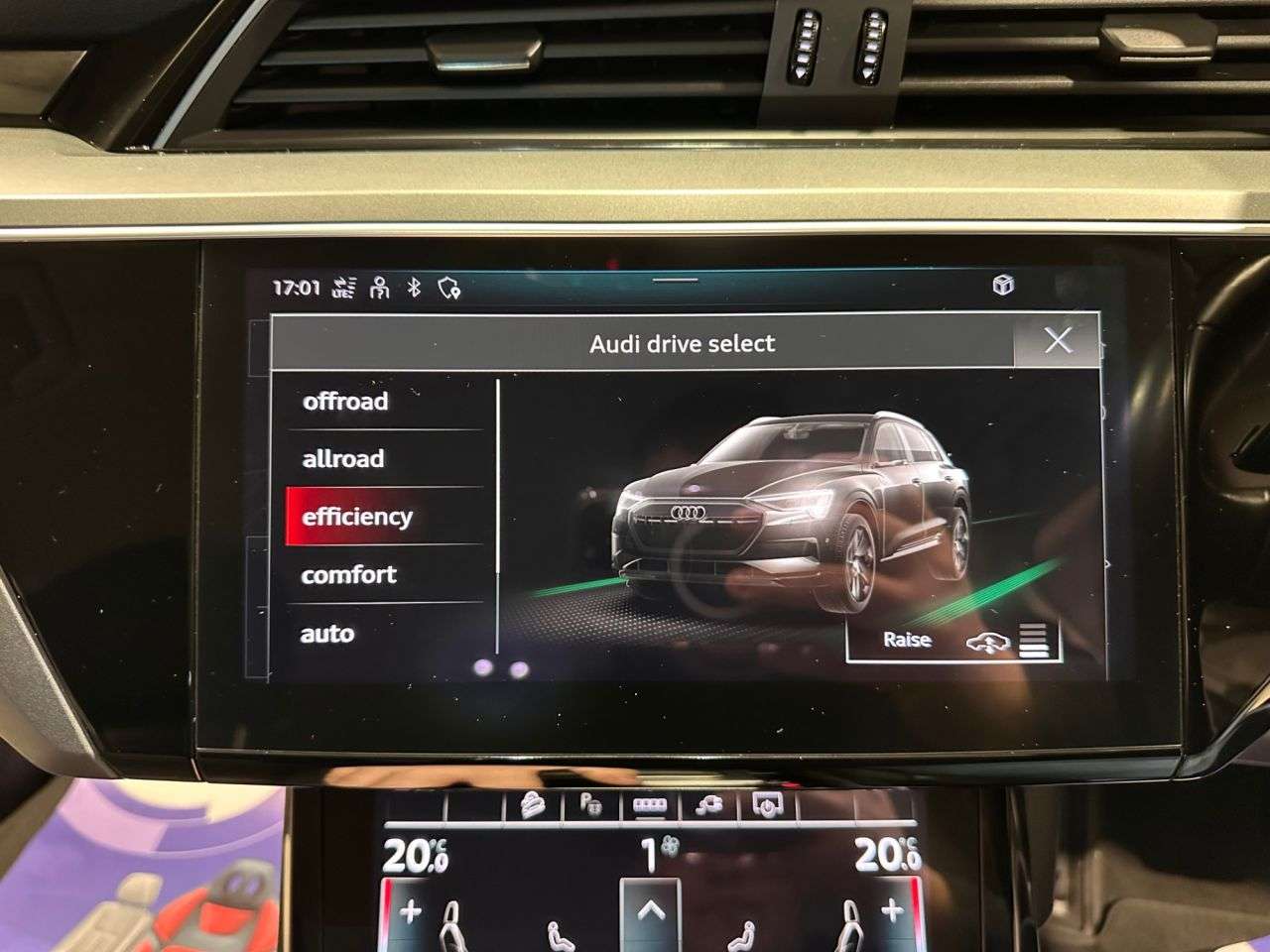 2021 AUDI E-TRON 2021 AUDI E-TRON