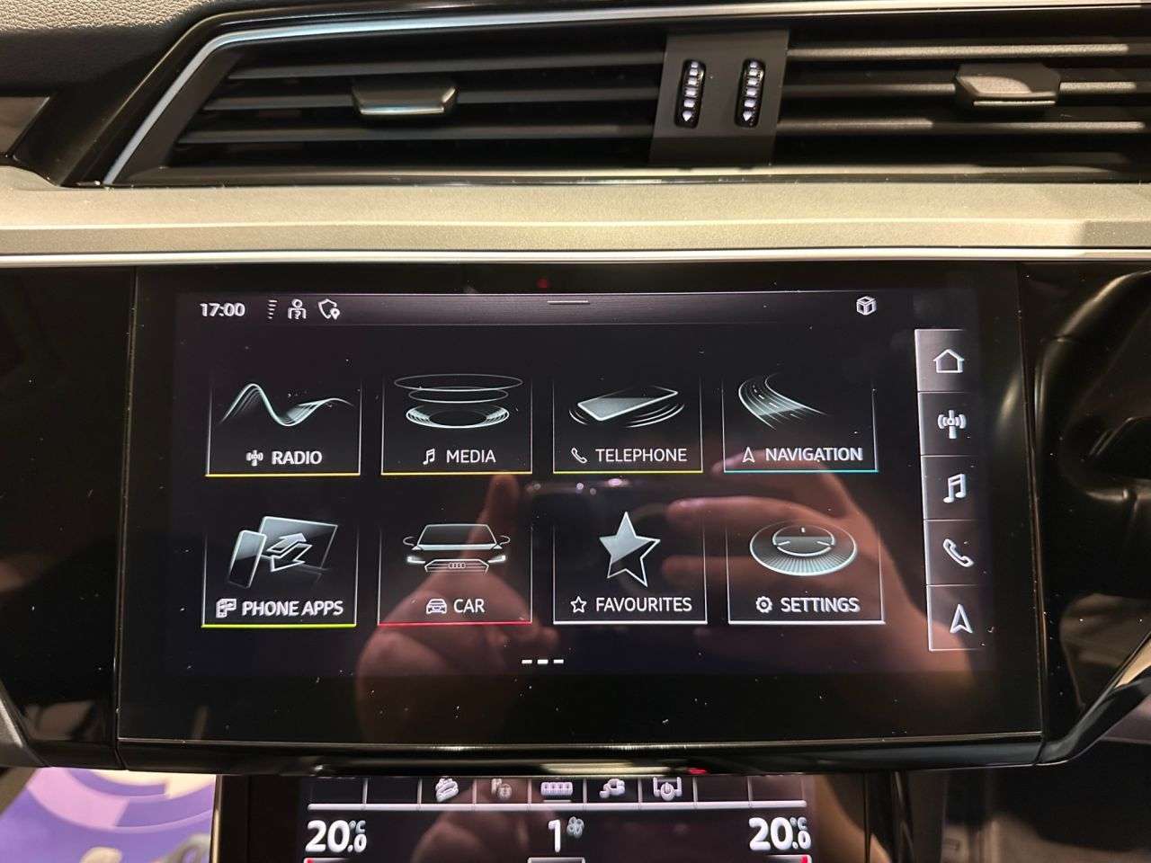 2021 AUDI E-TRON 2021 AUDI E-TRON