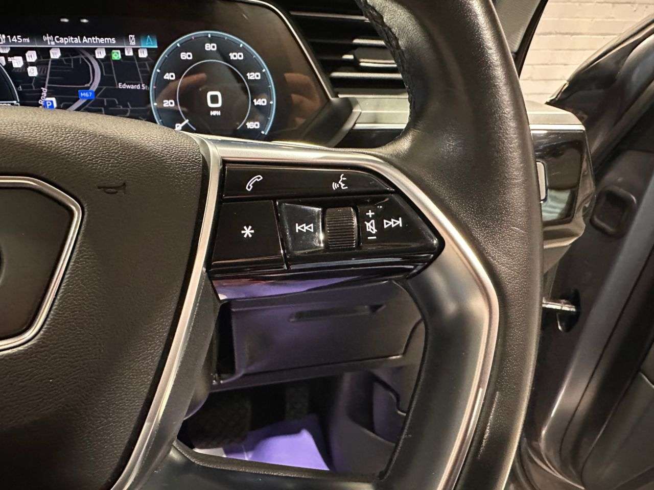 2021 AUDI E-TRON 2021 AUDI E-TRON