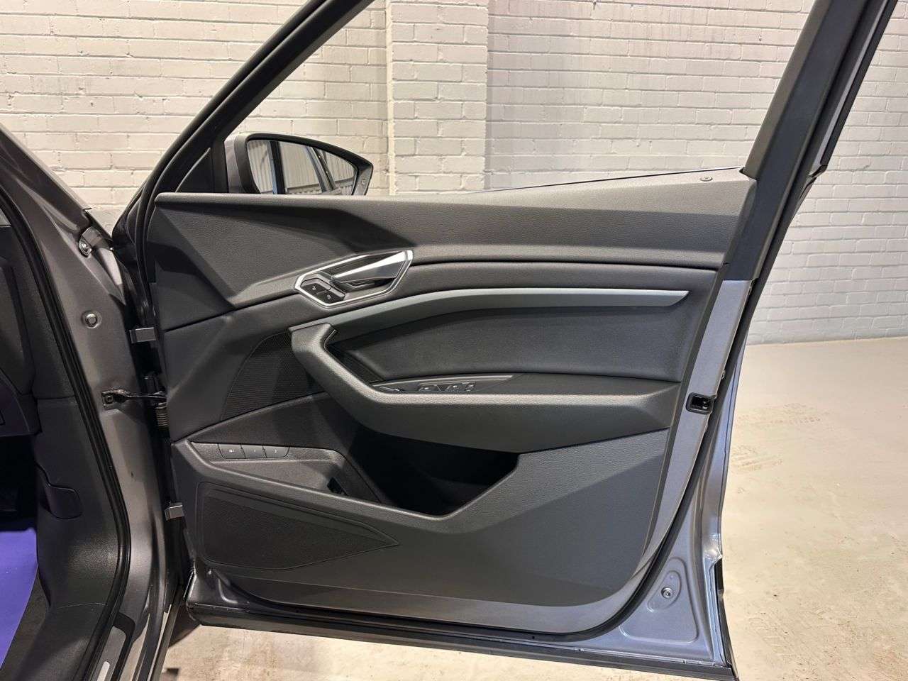 2021 AUDI E-TRON 2021 AUDI E-TRON