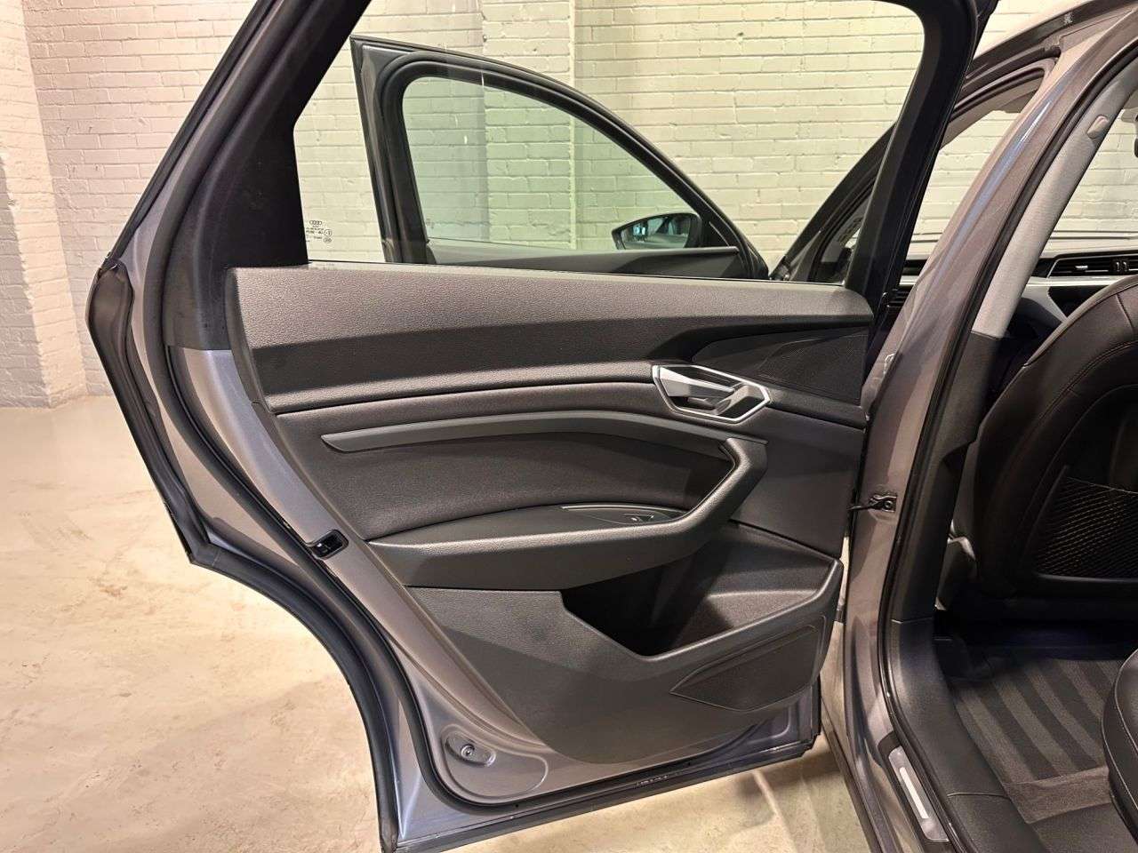 2021 AUDI E-TRON 2021 AUDI E-TRON