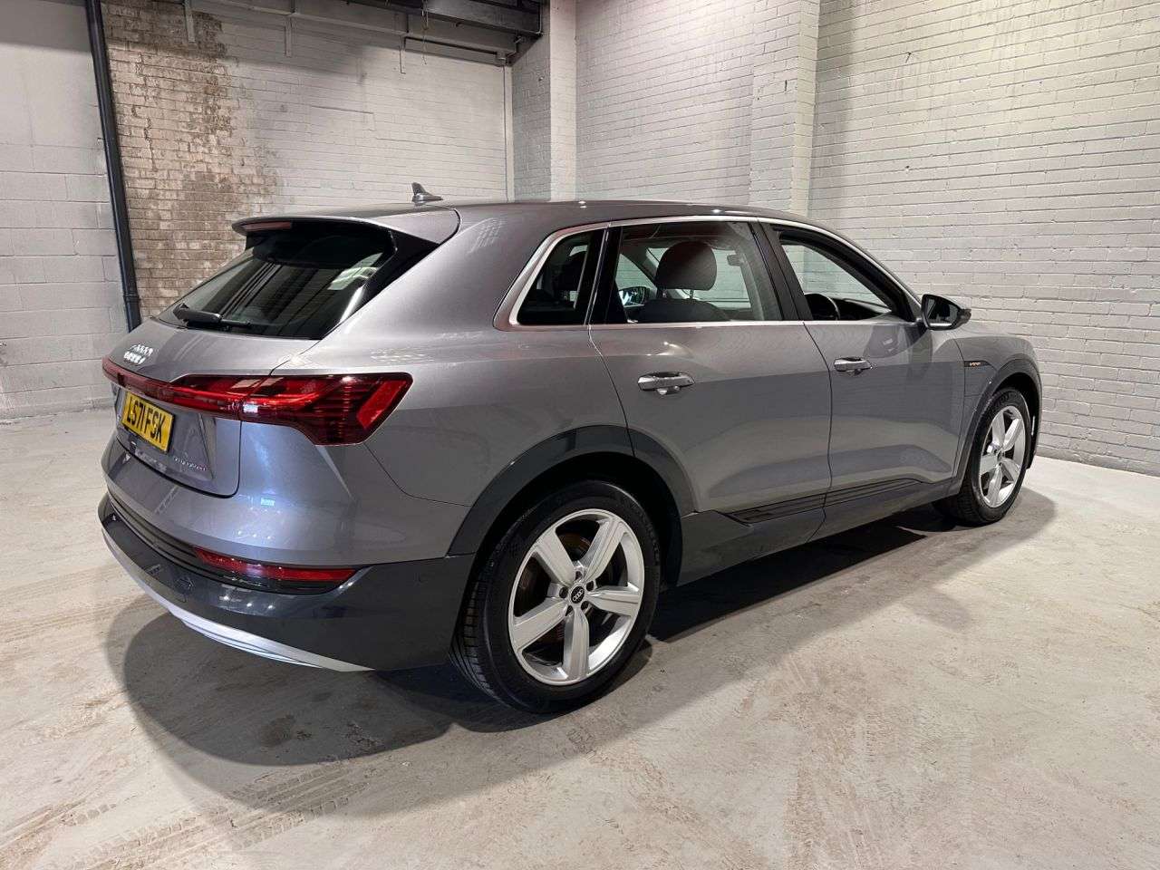 2021 AUDI E-TRON 2021 AUDI E-TRON