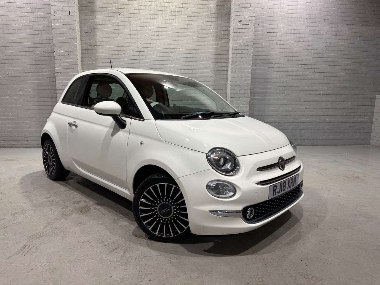 A 2018 FIAT 500 1.2 Lounge Hatchback 3dr Petrol Manual Euro 6 (s/s) (69 bhp) A 2018 FIAT 500 1.2 Lounge Hatchback 3dr Petrol Manual Euro 6 (s/s) (69 bhp)