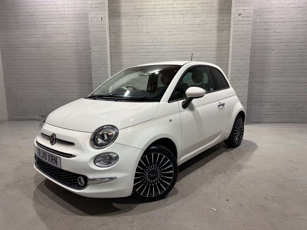 A 2018 FIAT 500 1.2 Lounge Hatchback 3dr Petrol Manual Euro 6 (s/s) (69 bhp) A 2018 FIAT 500 1.2 Lounge Hatchback 3dr Petrol Manual Euro 6 (s/s) (69 bhp)