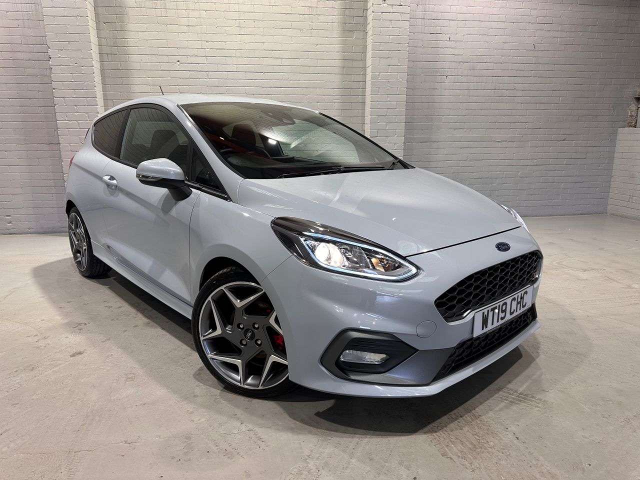 A 2019 FORD FIESTA 1.5T EcoBoost ST-3 Hatchback 3dr Petrol Manual Euro 6 (s/s) (200 ps) A 2019 FORD FIESTA 1.5T EcoBoost ST-3 Hatchback 3dr Petrol Manual Euro 6 (s/s) (200 ps)