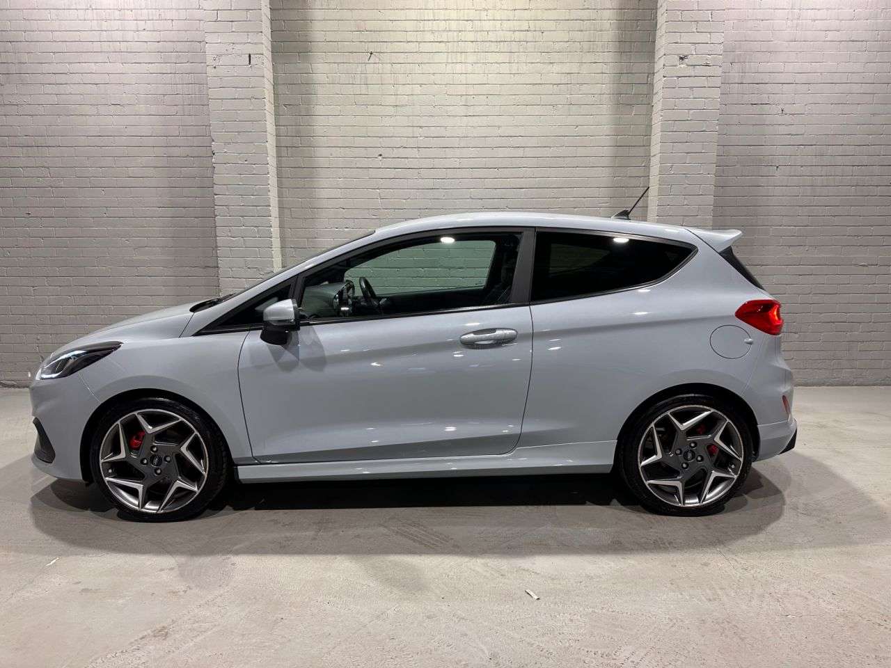 A 2019 FORD FIESTA 1.5T EcoBoost ST-3 Hatchback 3dr Petrol Manual Euro 6 (s/s) (200 ps) A 2019 FORD FIESTA 1.5T EcoBoost ST-3 Hatchback 3dr Petrol Manual Euro 6 (s/s) (200 ps)