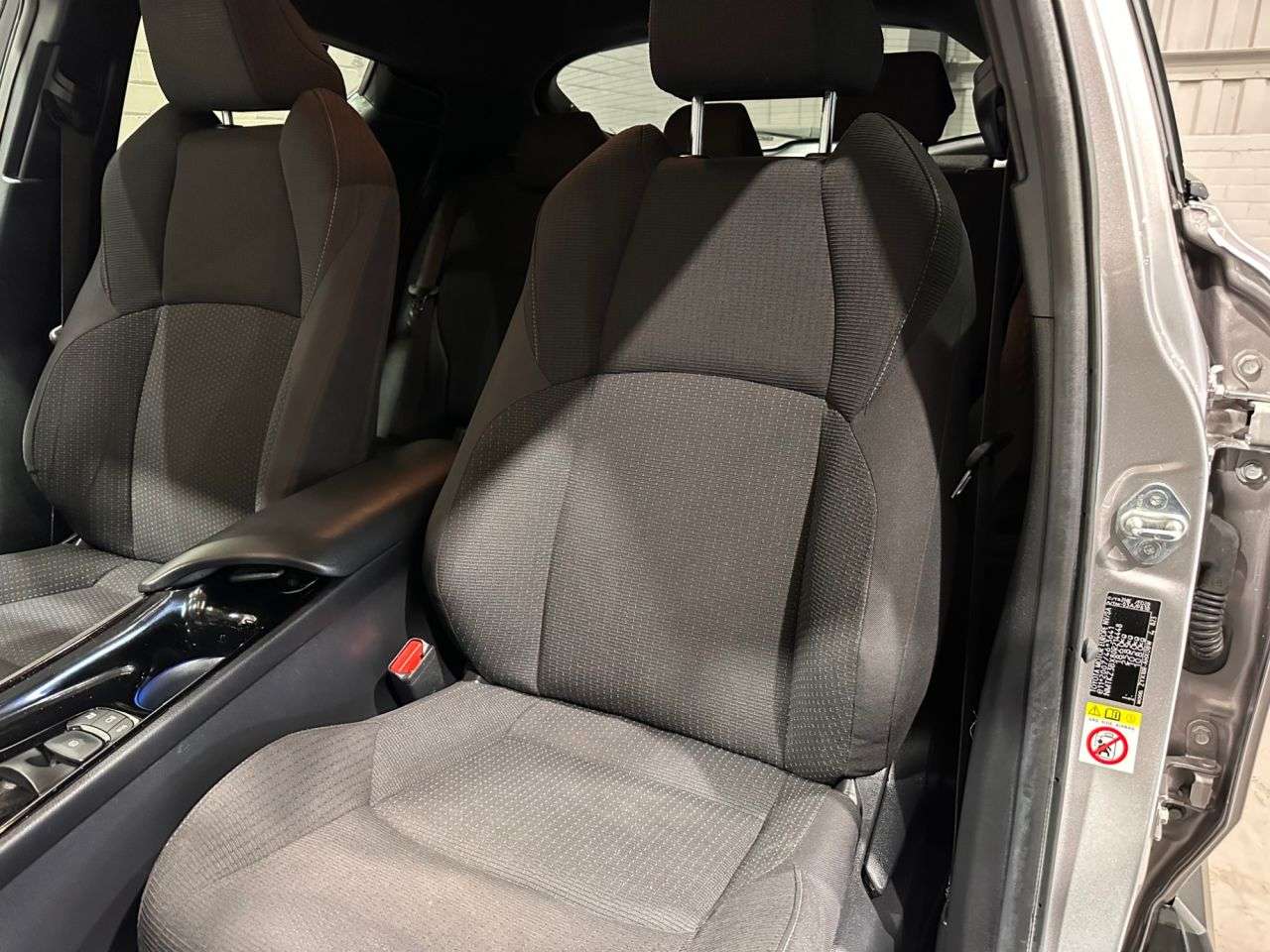 2018 TOYOTA C-HR 2018 TOYOTA C-HR
