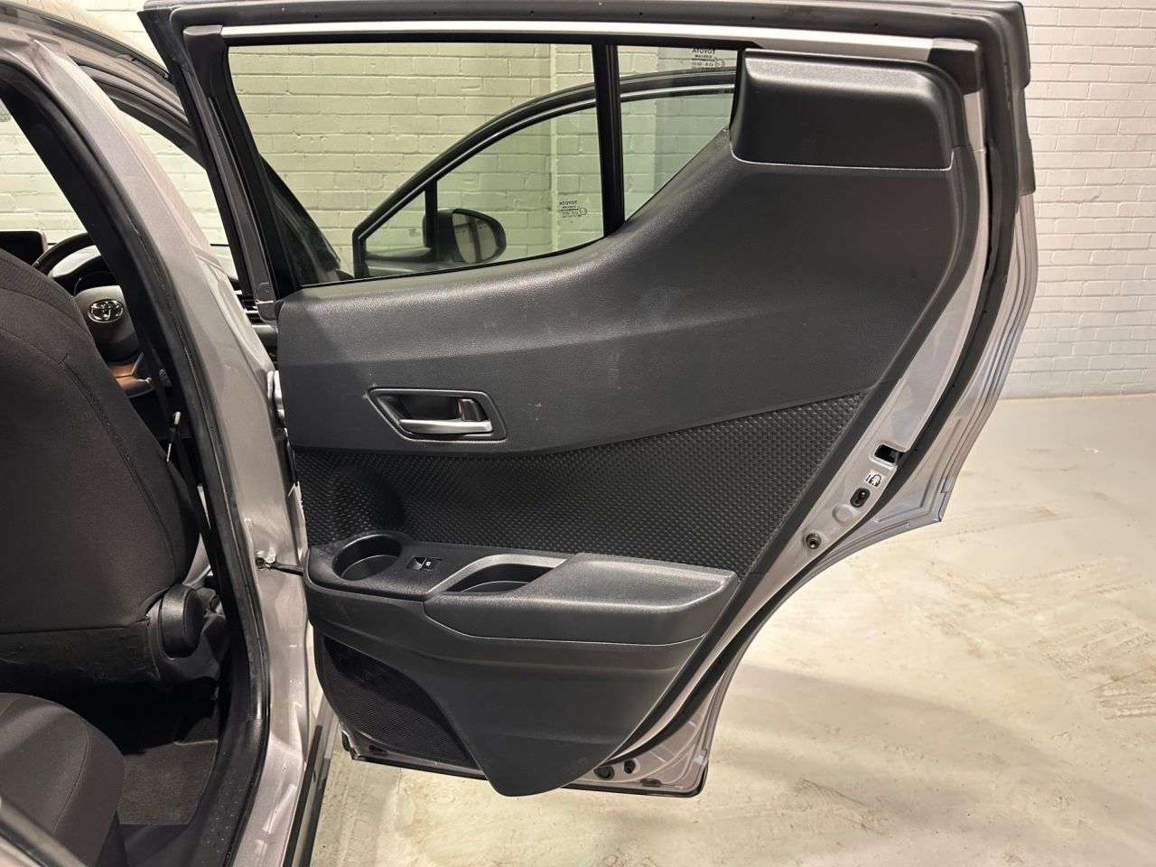 2018 TOYOTA C-HR 2018 TOYOTA C-HR