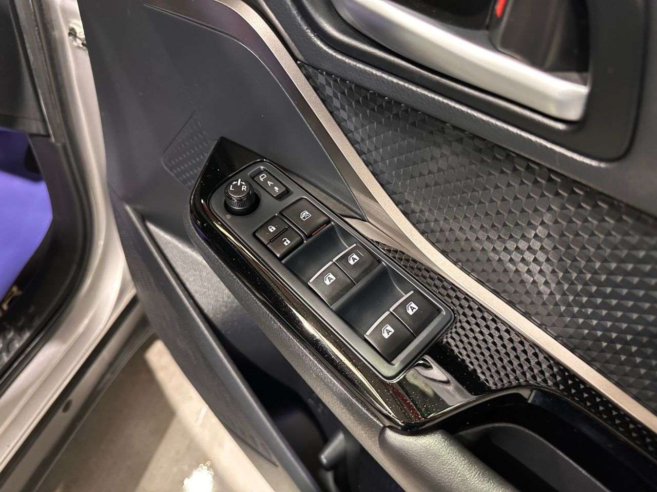2018 TOYOTA C-HR 2018 TOYOTA C-HR