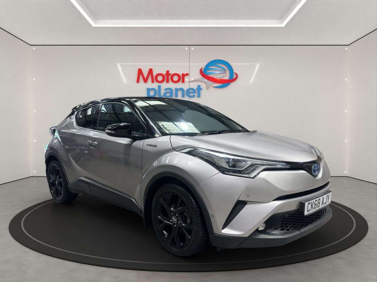 A 2018 TOYOTA C-HR 1.8 VVT-h Dynamic SUV 5dr Petrol Hybrid CVT Euro 6 (s/s) (122 ps) A 2018 TOYOTA C-HR 1.8 VVT-h Dynamic SUV 5dr Petrol Hybrid CVT Euro 6 (s/s) (122 ps)