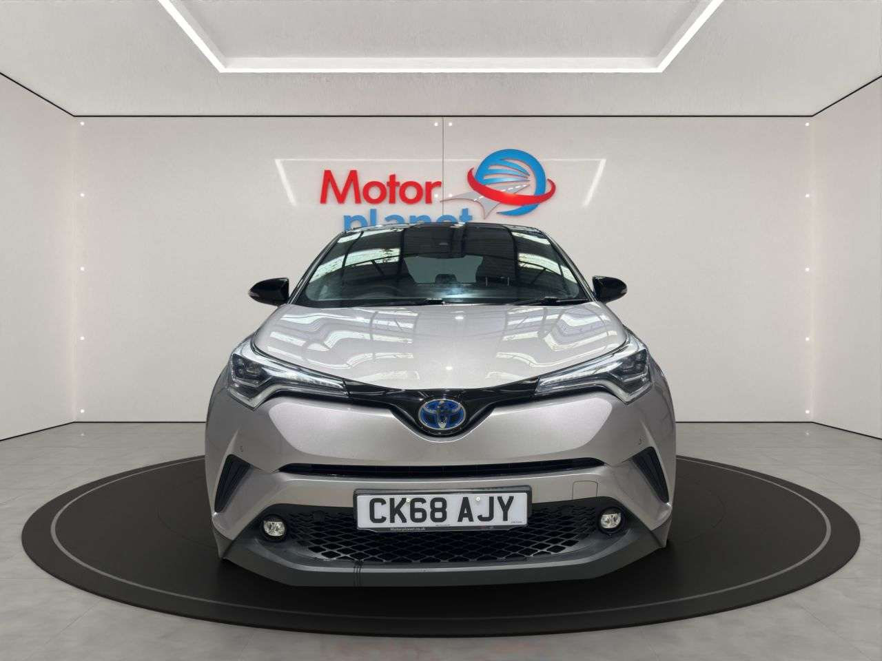 A 2018 TOYOTA C-HR 1.8 VVT-h Dynamic SUV 5dr Petrol Hybrid CVT Euro 6 (s/s) (122 ps) A 2018 TOYOTA C-HR 1.8 VVT-h Dynamic SUV 5dr Petrol Hybrid CVT Euro 6 (s/s) (122 ps)