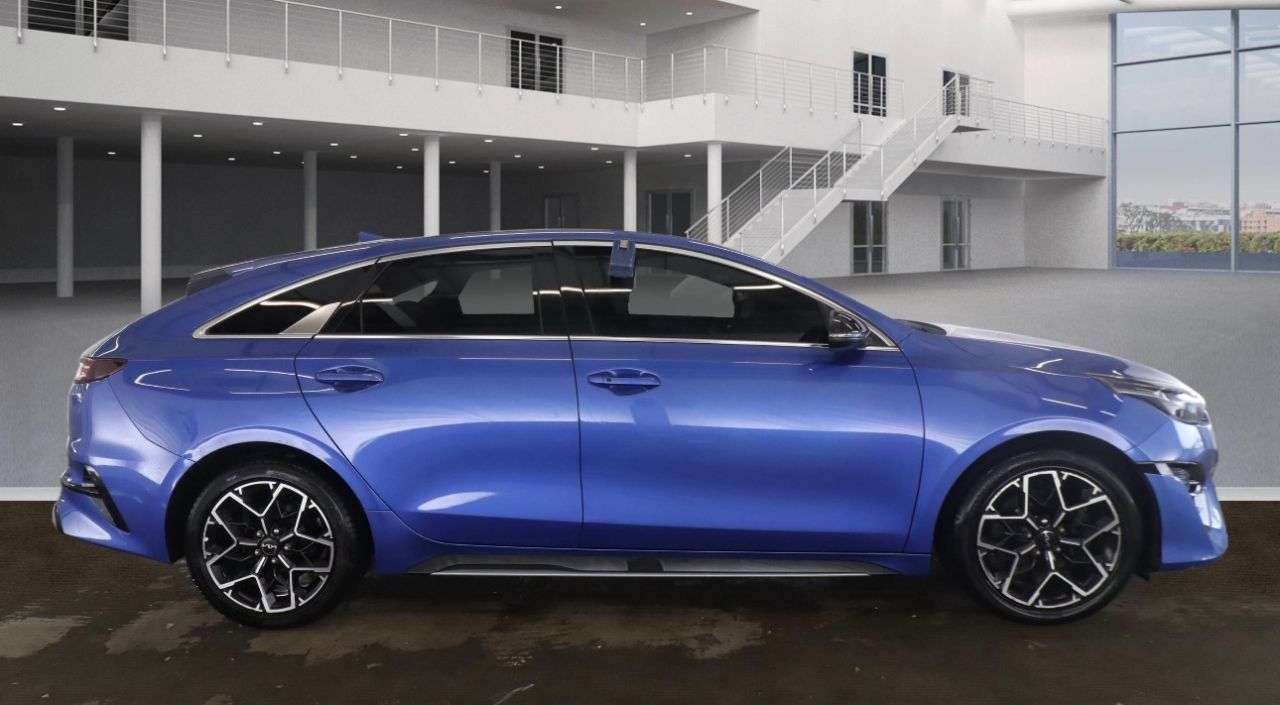 A 2023 KIA PROCEED 1.5 T-GDi GT-Line Shooting Brake 5dr Petrol Manual Euro 6 (s/s) (158 bhp) A 2023 KIA PROCEED 1.5 T-GDi GT-Line Shooting Brake 5dr Petrol Manual Euro 6 (s/s) (158 bhp)