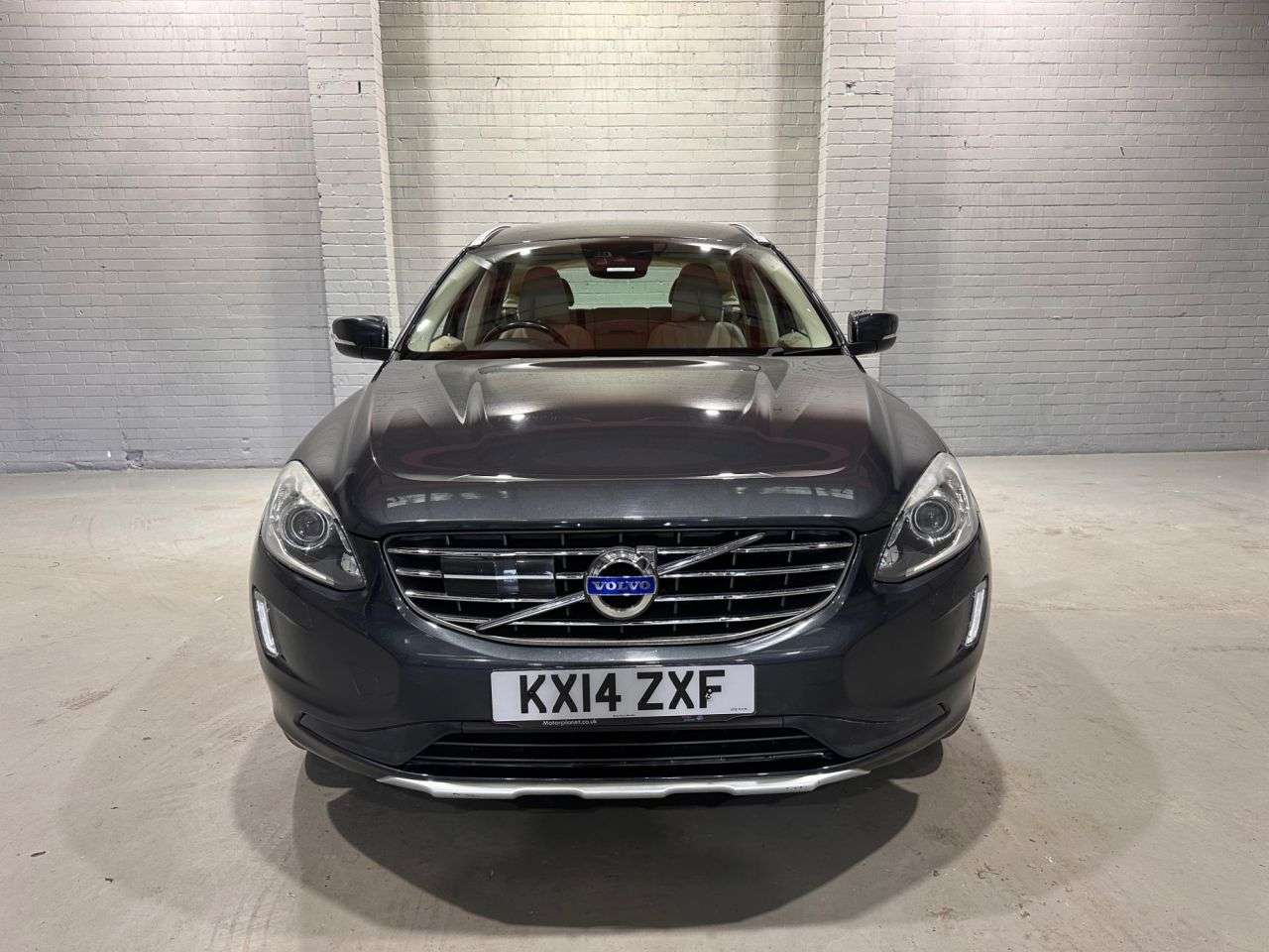 A 2014 VOLVO XC60 2.4 D5 SE Lux Nav SUV 5dr Diesel Geartronic AWD Euro 5 (215 ps) A 2014 VOLVO XC60 2.4 D5 SE Lux Nav SUV 5dr Diesel Geartronic AWD Euro 5 (215 ps)