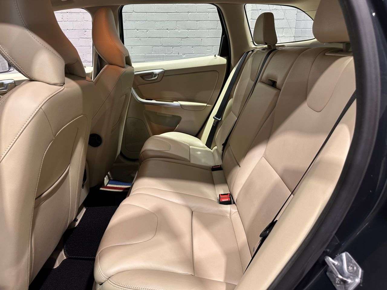 2014 VOLVO XC60 2014 VOLVO XC60