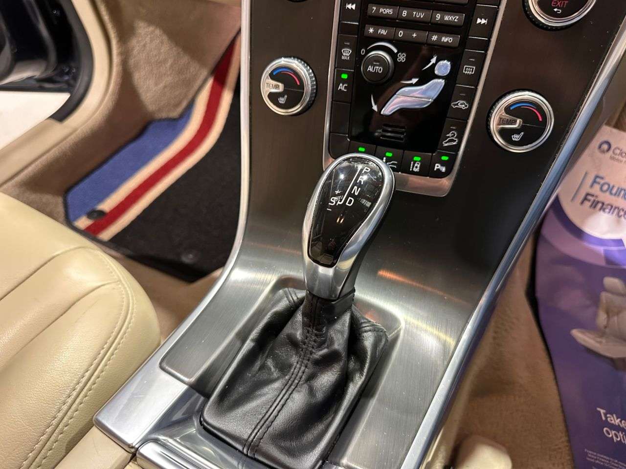 2014 VOLVO XC60 2014 VOLVO XC60