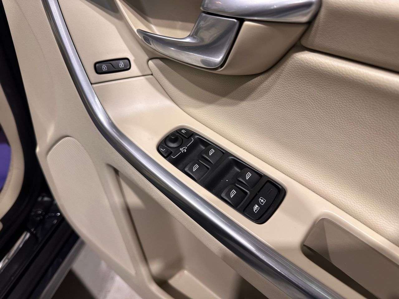 2014 VOLVO XC60 2014 VOLVO XC60