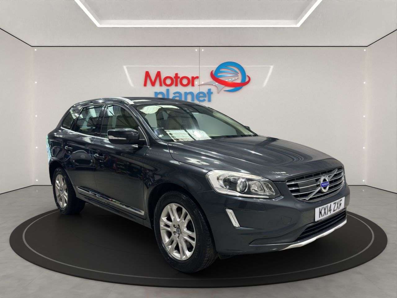 A 2014 VOLVO XC60 2.4 D5 SE Lux Nav SUV 5dr Diesel Geartronic AWD Euro 5 (215 ps) A 2014 VOLVO XC60 2.4 D5 SE Lux Nav SUV 5dr Diesel Geartronic AWD Euro 5 (215 ps)