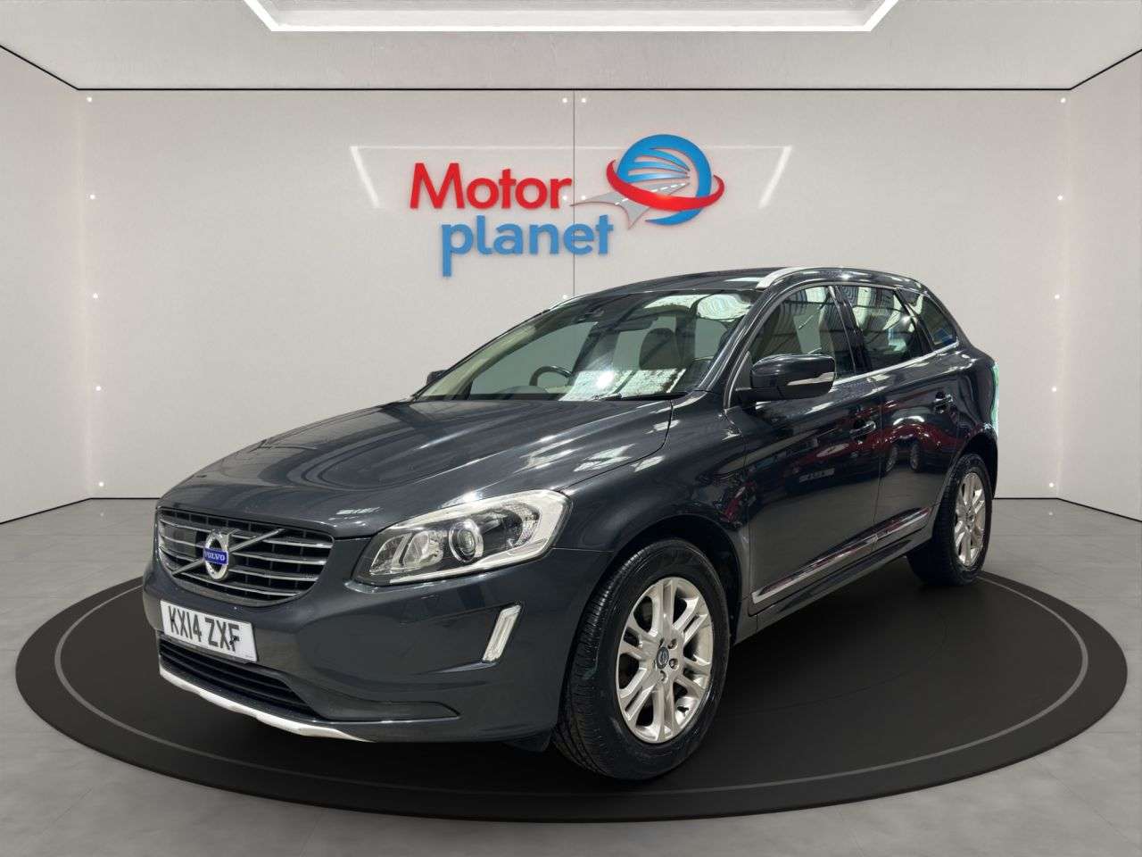 A 2014 VOLVO XC60 2.4 D5 SE Lux Nav SUV 5dr Diesel Geartronic AWD Euro 5 (215 ps) A 2014 VOLVO XC60 2.4 D5 SE Lux Nav SUV 5dr Diesel Geartronic AWD Euro 5 (215 ps)