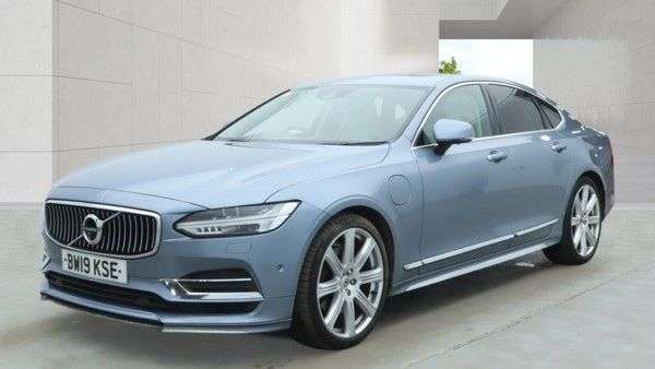A 2019 VOLVO S90 2.0h T8 Twin Engine 10.4kWh Inscription Pro Saloon 4dr Petrol Plug-in Hybri A 2019 VOLVO S90 2.0h T8 Twin Engine 10.4kWh Inscription Pro Saloon 4dr Petrol Plug-in Hybri