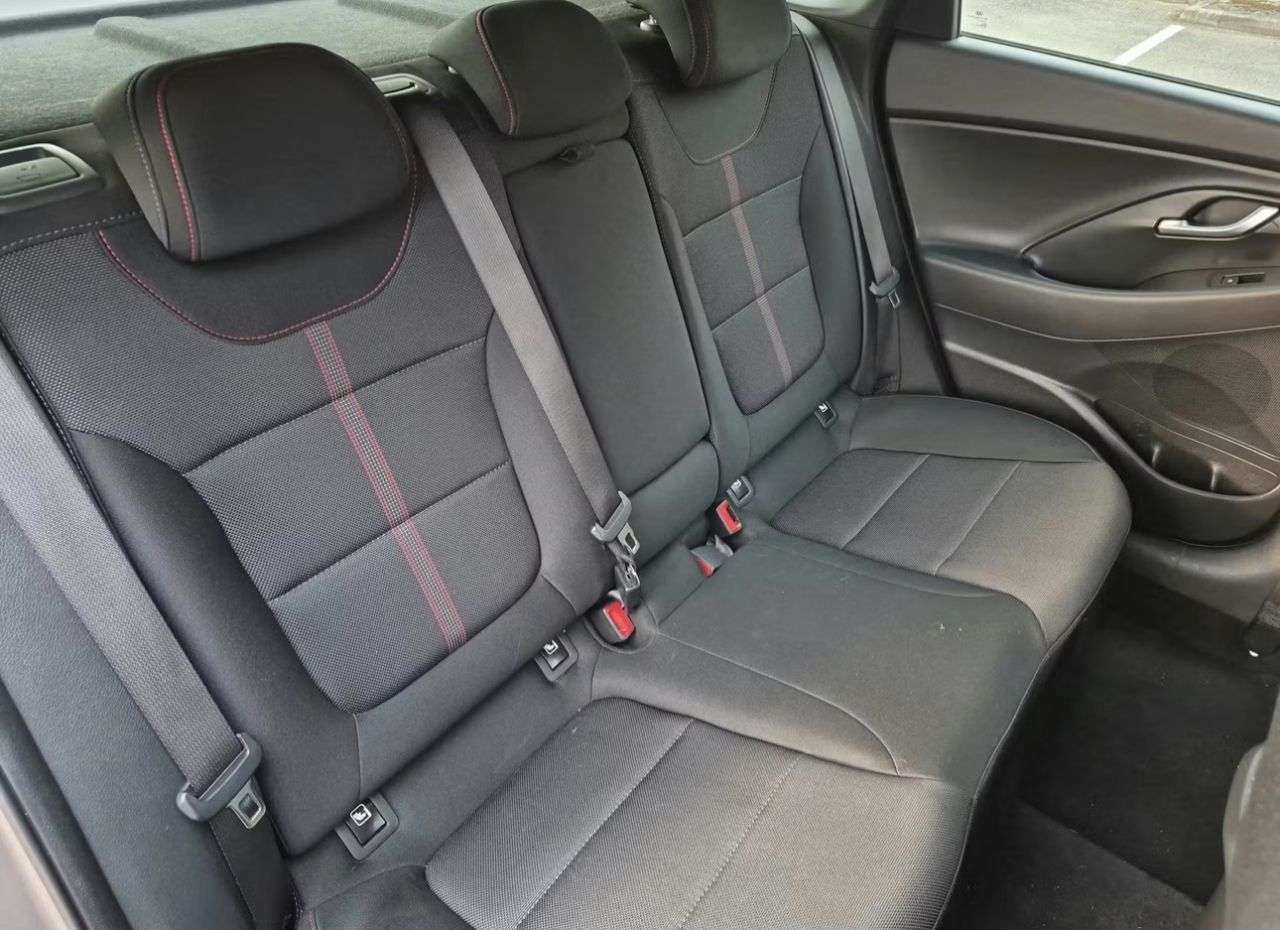 2021 HYUNDAI I30 2021 HYUNDAI I30