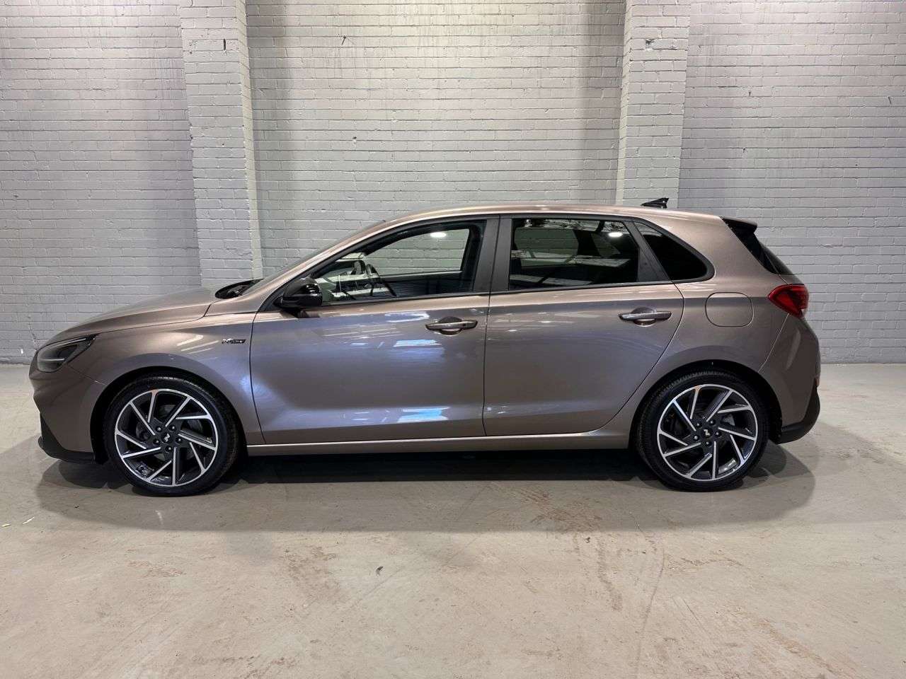 A 2021 HYUNDAI I30 1.5 T-GDi MHEV N Line Hatchback 5dr Petrol Hybrid Manual Euro 6 (s/s) (159 A 2021 HYUNDAI I30 1.5 T-GDi MHEV N Line Hatchback 5dr Petrol Hybrid Manual Euro 6 (s/s) (159