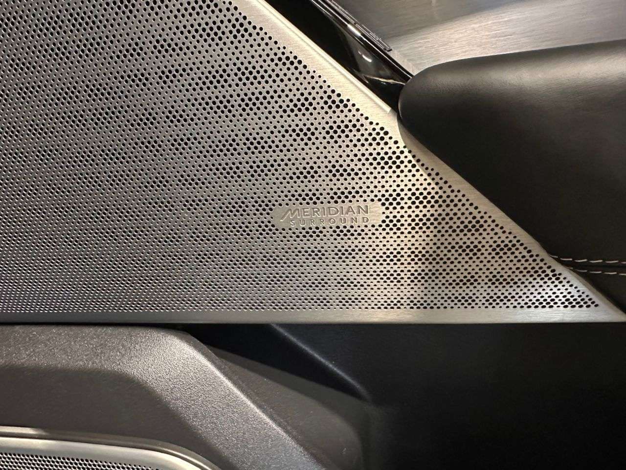 2019 LAND ROVER RANGE ROVER VELAR 2019 LAND ROVER RANGE ROVER VELAR