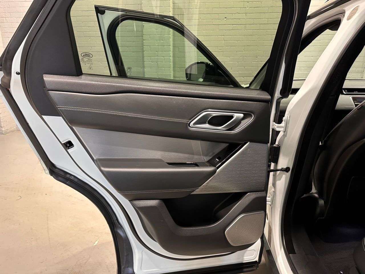 2019 LAND ROVER RANGE ROVER VELAR 2019 LAND ROVER RANGE ROVER VELAR