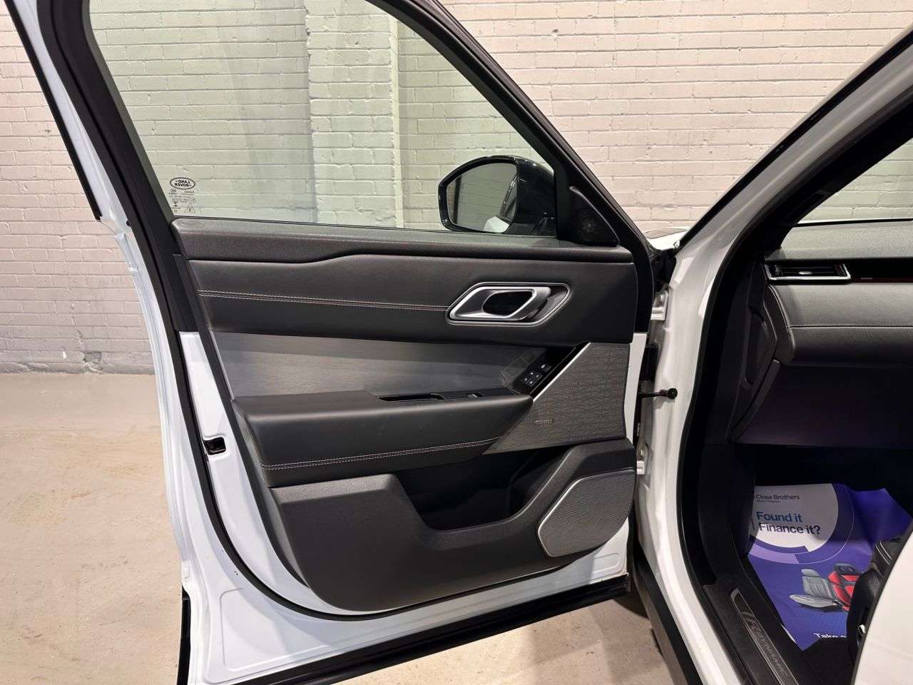 2019 LAND ROVER RANGE ROVER VELAR 2019 LAND ROVER RANGE ROVER VELAR