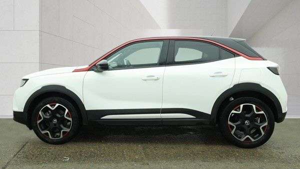 A 2022 VAUXHALL MOKKA ELECTRIC 50kWh SRi Premium SUV 5dr Electric Auto (136 ps) A 2022 VAUXHALL MOKKA ELECTRIC 50kWh SRi Premium SUV 5dr Electric Auto (136 ps)
