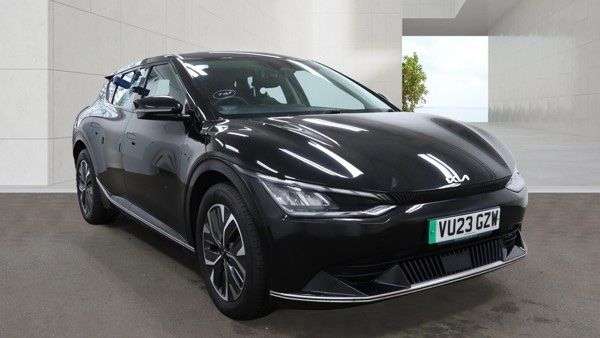 A 2023 KIA EV6 77.4kWh Air Hatchback 5dr Electric Auto (225 bhp) A 2023 KIA EV6 77.4kWh Air Hatchback 5dr Electric Auto (225 bhp)