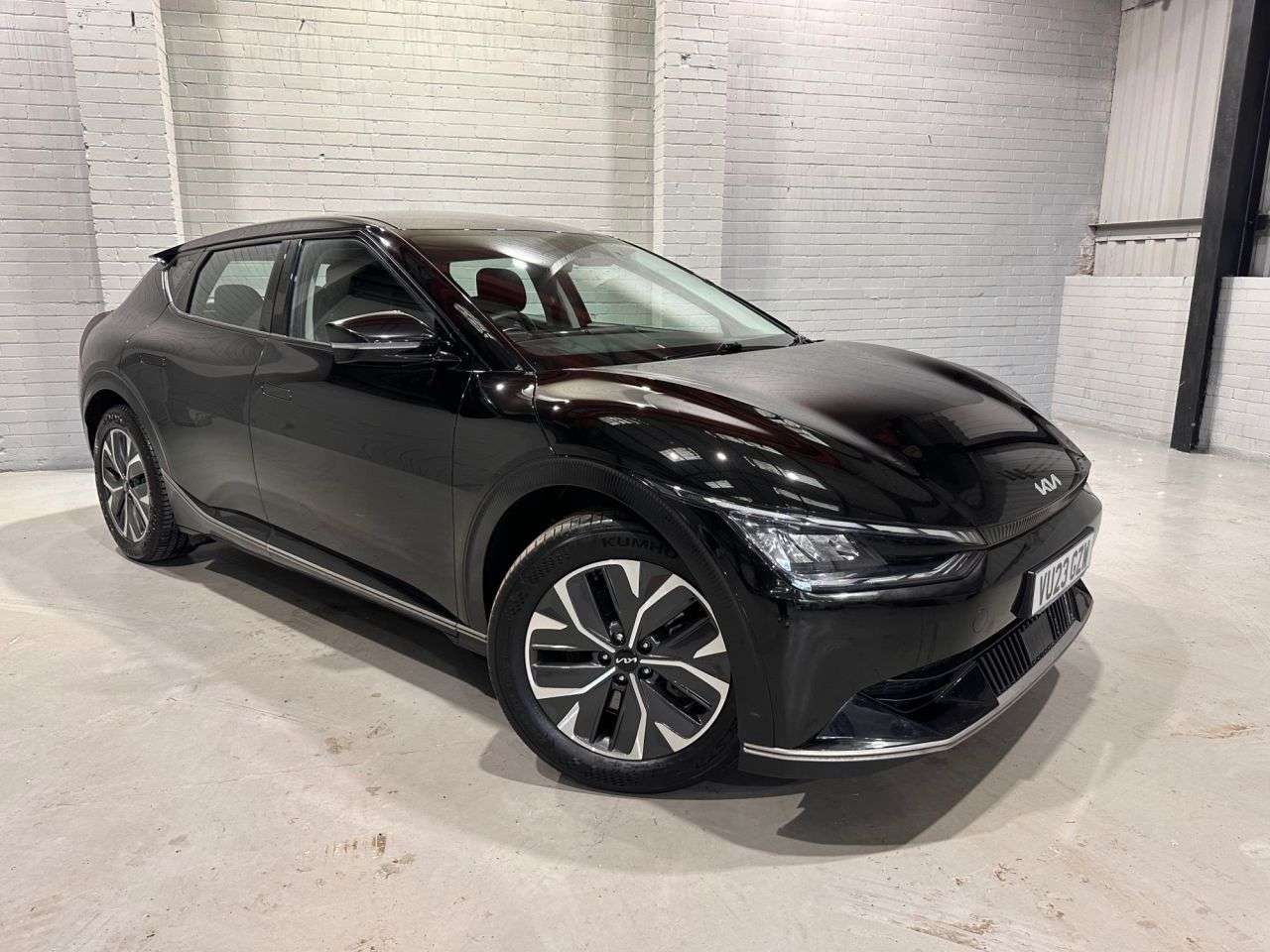A 2023 KIA EV6 77.4kWh Air Hatchback 5dr Electric Auto (225 bhp) A 2023 KIA EV6 77.4kWh Air Hatchback 5dr Electric Auto (225 bhp)