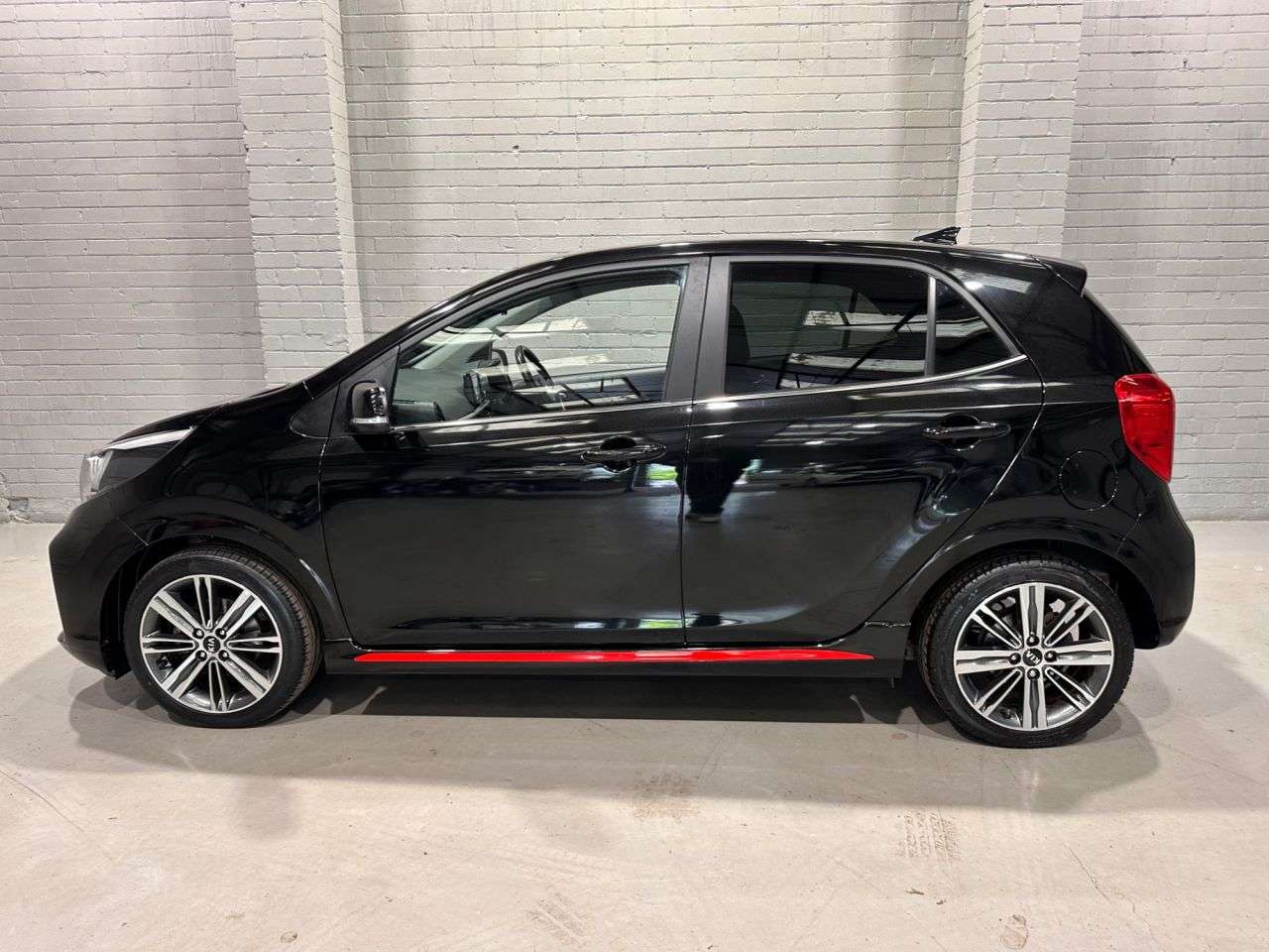 A 2019 KIA PICANTO 1.25 GT-Line Hatchback 5dr Petrol Manual Euro 6 (83 bhp) A 2019 KIA PICANTO 1.25 GT-Line Hatchback 5dr Petrol Manual Euro 6 (83 bhp)