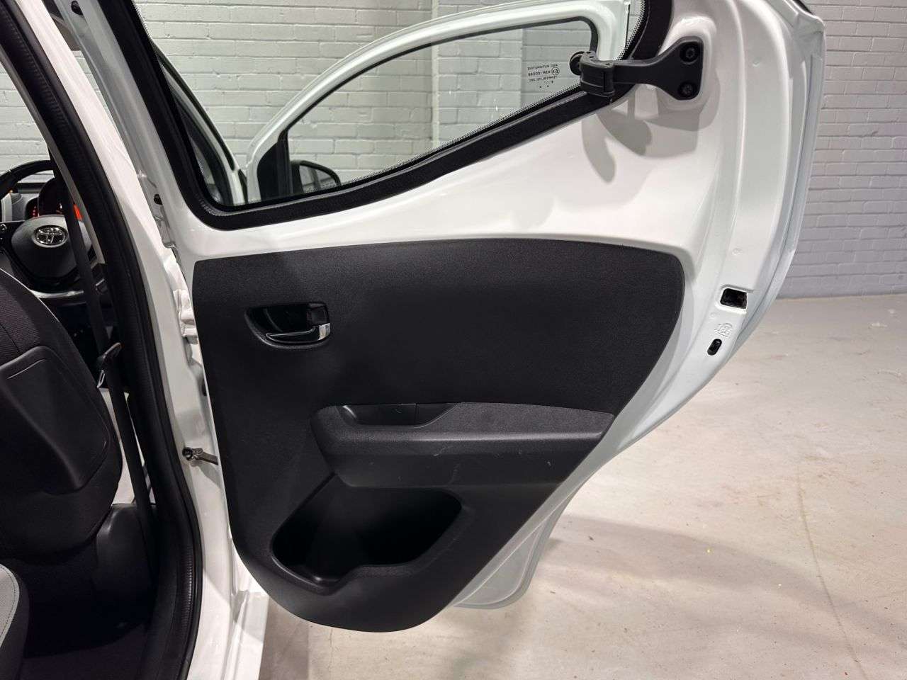 2016 TOYOTA AYGO 2016 TOYOTA AYGO