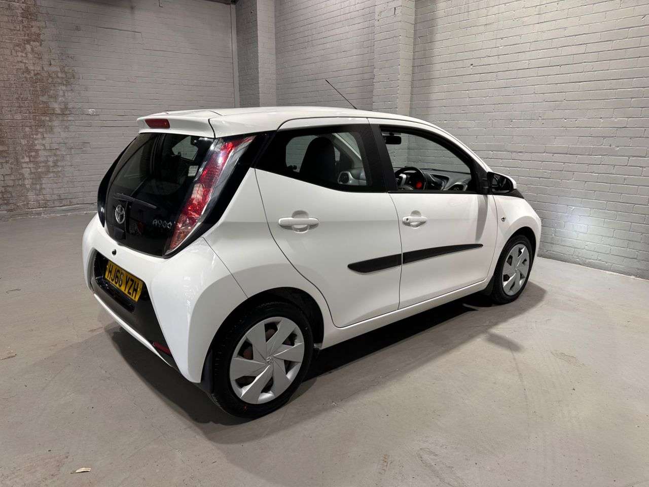 2016 TOYOTA AYGO 2016 TOYOTA AYGO