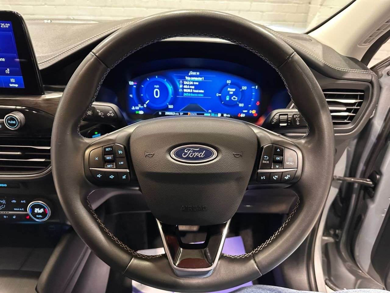 2023 FORD KUGA 2023 FORD KUGA