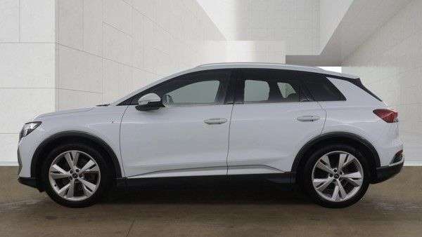 A 2021 AUDI Q4 E-TRON 40 S line SUV 5dr Electric Auto 82kWh (204 ps) A 2021 AUDI Q4 E-TRON 40 S line SUV 5dr Electric Auto 82kWh (204 ps)