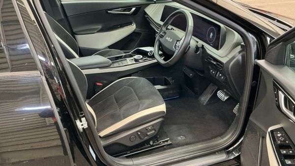 2022 KIA EV6 2022 KIA EV6