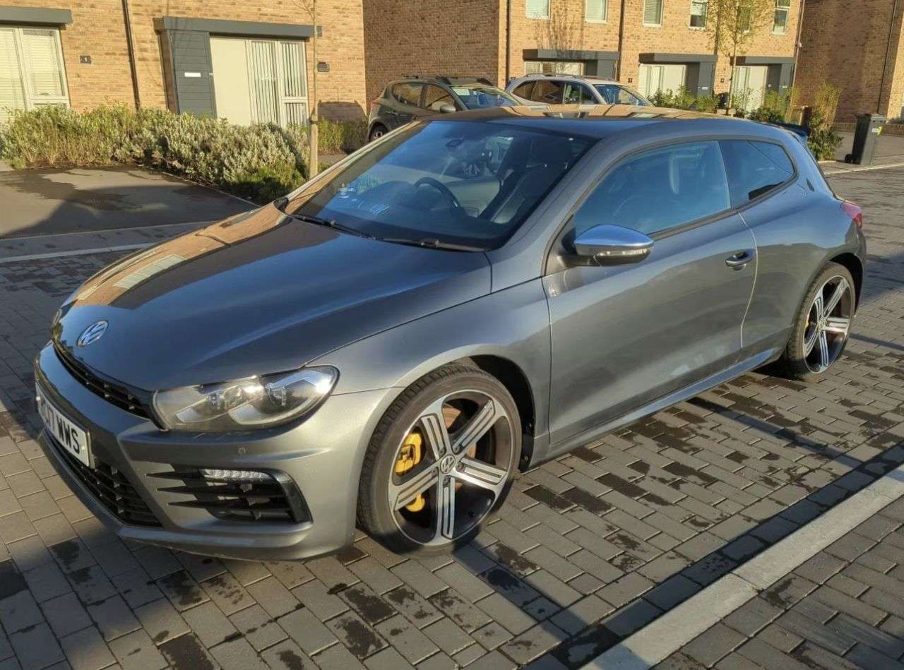 A 2017 VOLKSWAGEN SCIROCCO 2.0 TSI R Hatchback 3dr Petrol DSG Euro 6 (s/s) (280 ps) A 2017 VOLKSWAGEN SCIROCCO 2.0 TSI R Hatchback 3dr Petrol DSG Euro 6 (s/s) (280 ps)