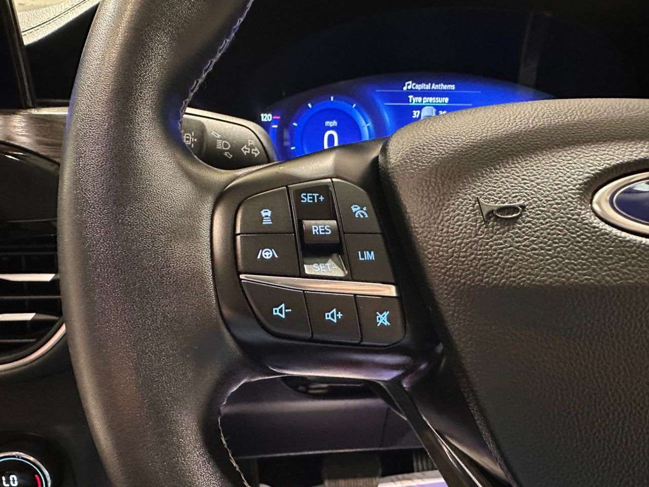2022 FORD KUGA 2022 FORD KUGA