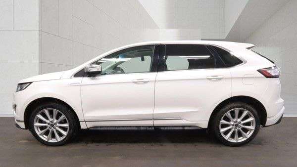 A 2017 FORD EDGE 2.0 TDCi Vignale SUV 5dr Diesel Powershift AWD Euro 6 (s/s) (210 ps) A 2017 FORD EDGE 2.0 TDCi Vignale SUV 5dr Diesel Powershift AWD Euro 6 (s/s) (210 ps)