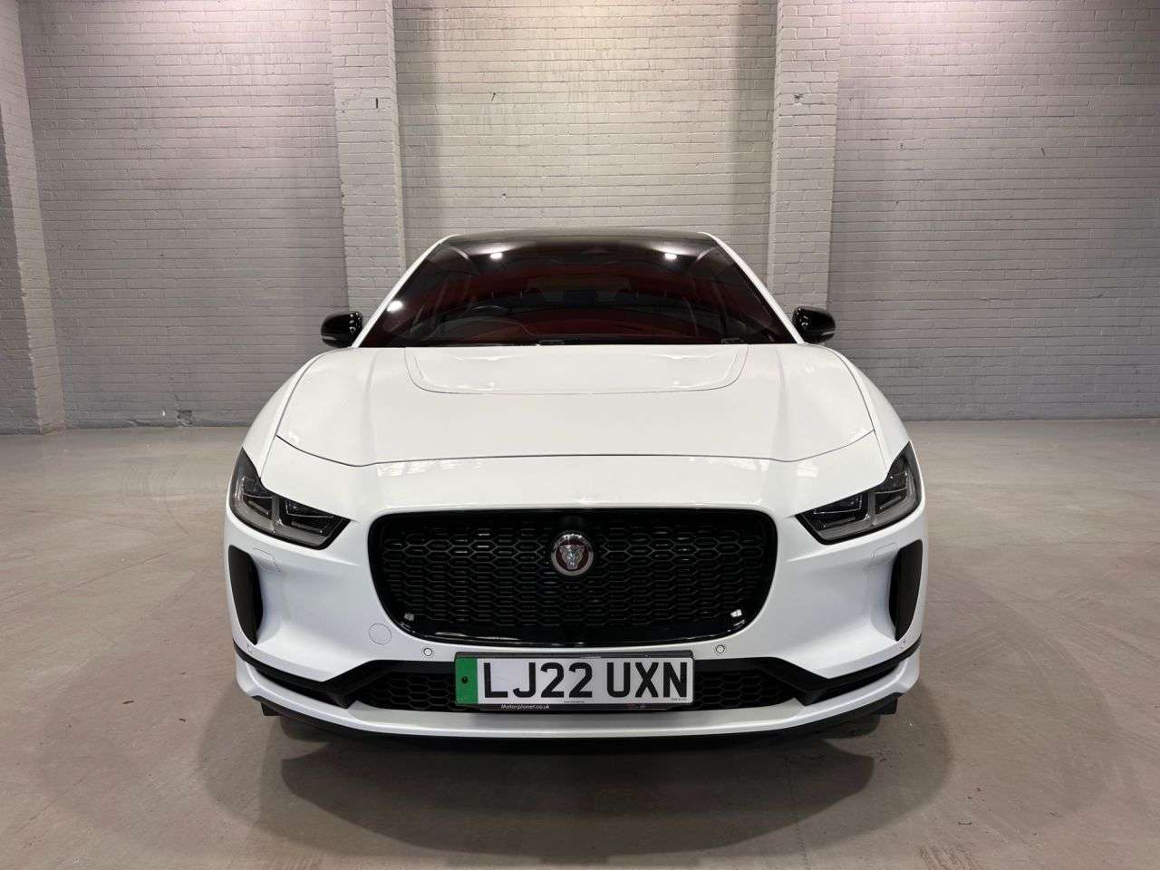A 2022 JAGUAR I-PACE 400 90kWh HSE Black SUV 5dr Electric Auto 4WD (400 ps) A 2022 JAGUAR I-PACE 400 90kWh HSE Black SUV 5dr Electric Auto 4WD (400 ps)