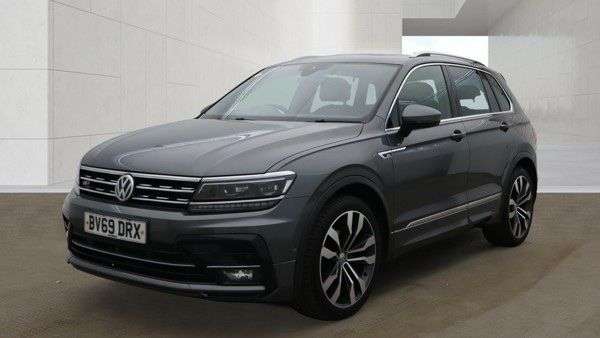 A 2019 VOLKSWAGEN TIGUAN 1.5 TSI EVO R-Line Tech SUV 5dr Petrol DSG Euro 6 (s/s) (150 ps) A 2019 VOLKSWAGEN TIGUAN 1.5 TSI EVO R-Line Tech SUV 5dr Petrol DSG Euro 6 (s/s) (150 ps)