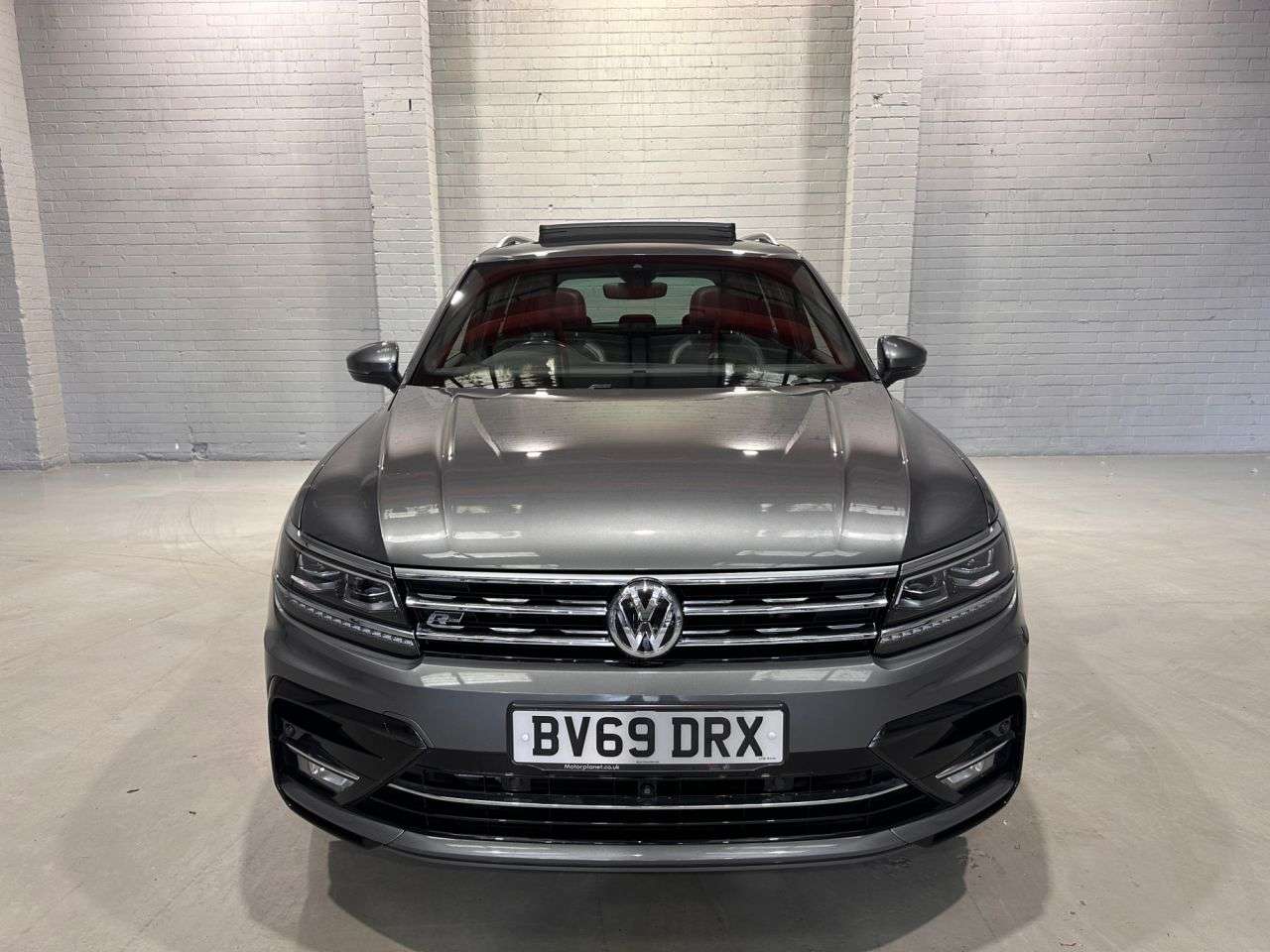 A 2019 VOLKSWAGEN TIGUAN 1.5 TSI EVO R-Line Tech SUV 5dr Petrol DSG Euro 6 (s/s) (150 ps) A 2019 VOLKSWAGEN TIGUAN 1.5 TSI EVO R-Line Tech SUV 5dr Petrol DSG Euro 6 (s/s) (150 ps)