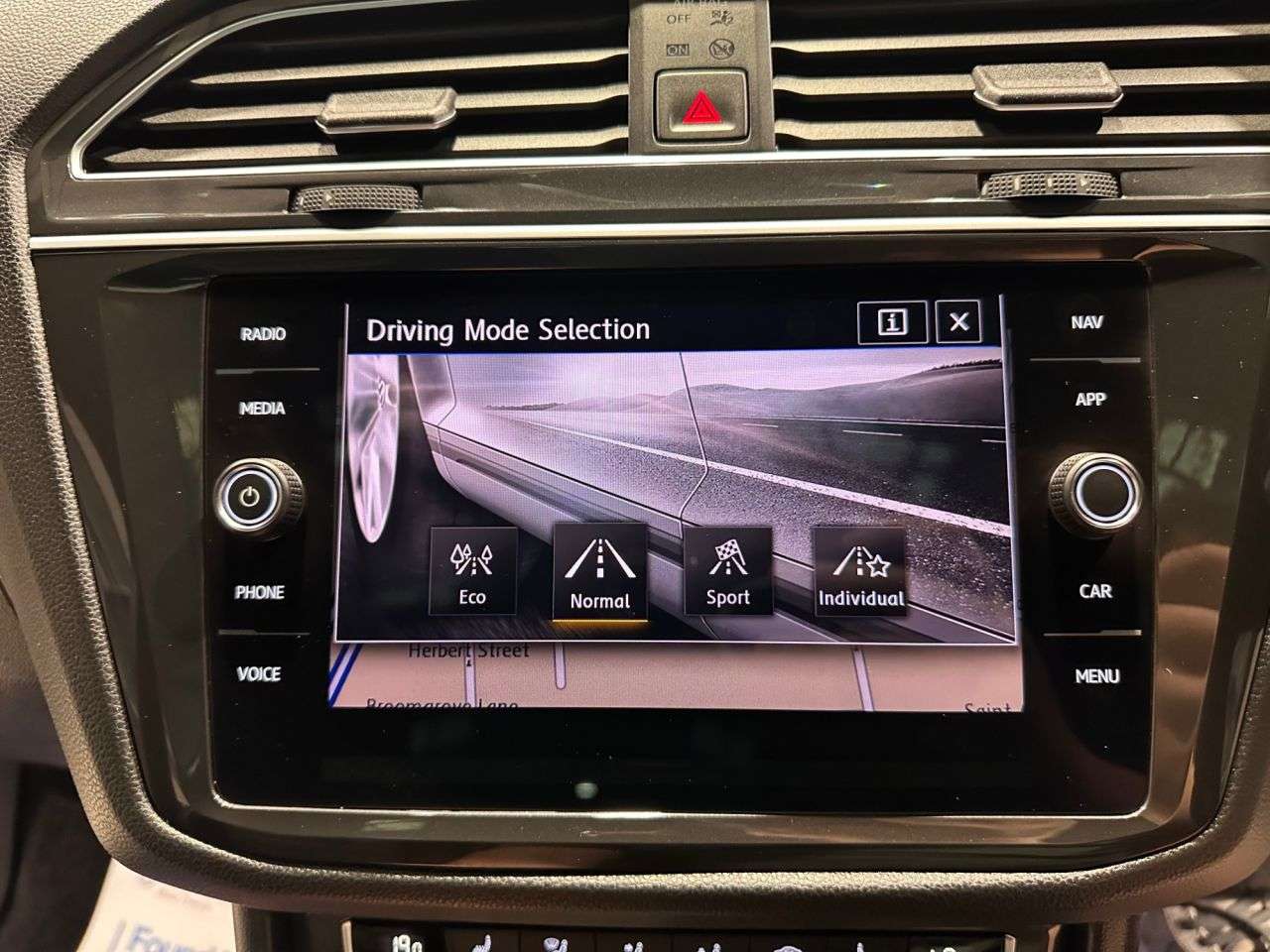 2019 VOLKSWAGEN TIGUAN 2019 VOLKSWAGEN TIGUAN