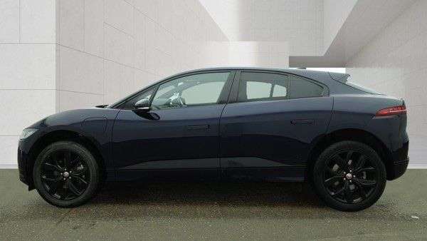 A 2022 JAGUAR I-PACE 400 90kWh Black SUV 5dr Electric Auto 4WD (400 ps) A 2022 JAGUAR I-PACE 400 90kWh Black SUV 5dr Electric Auto 4WD (400 ps)