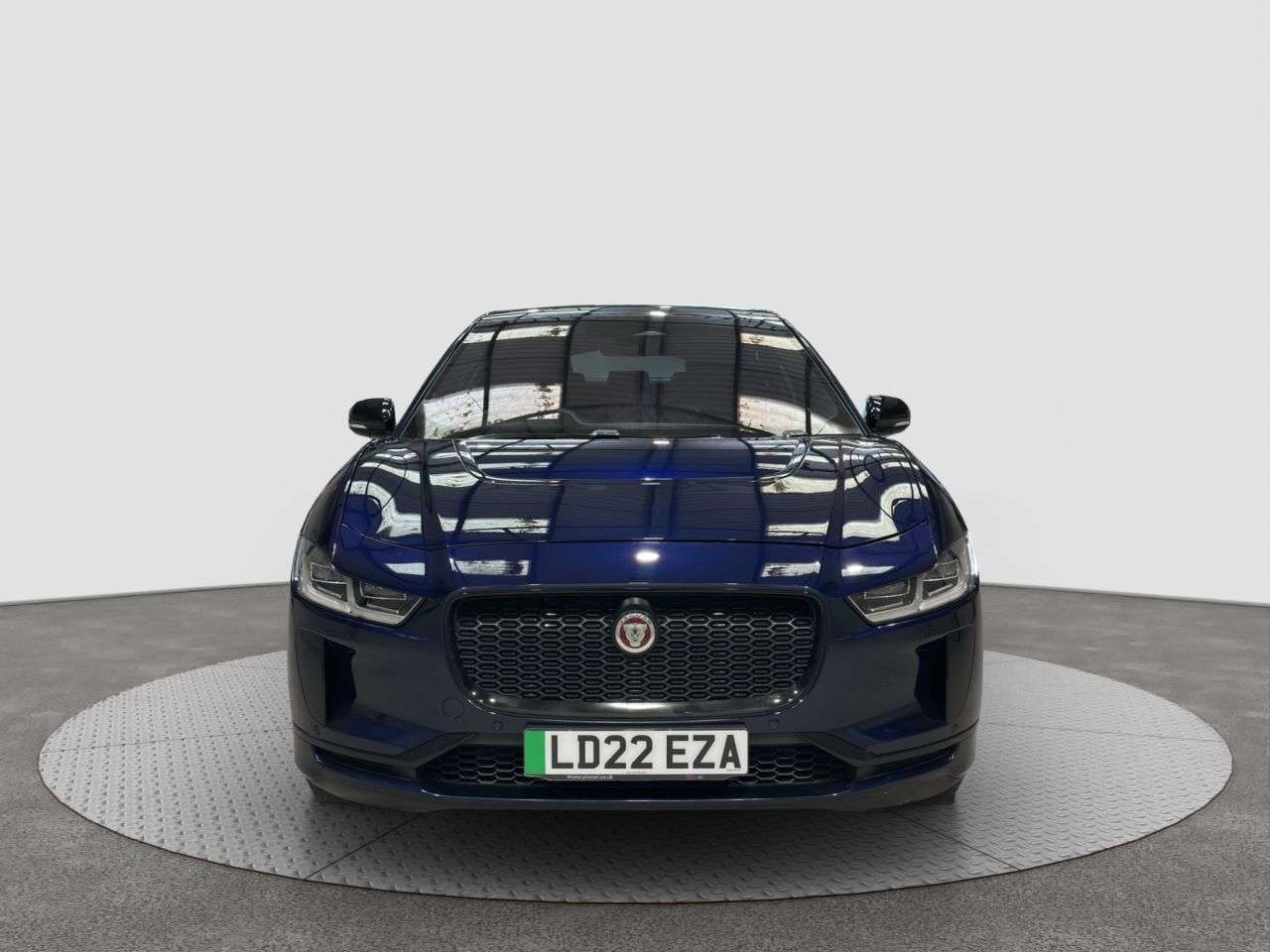 A 2022 JAGUAR I-PACE 400 90kWh Black SUV 5dr Electric Auto 4WD (400 ps) A 2022 JAGUAR I-PACE 400 90kWh Black SUV 5dr Electric Auto 4WD (400 ps)