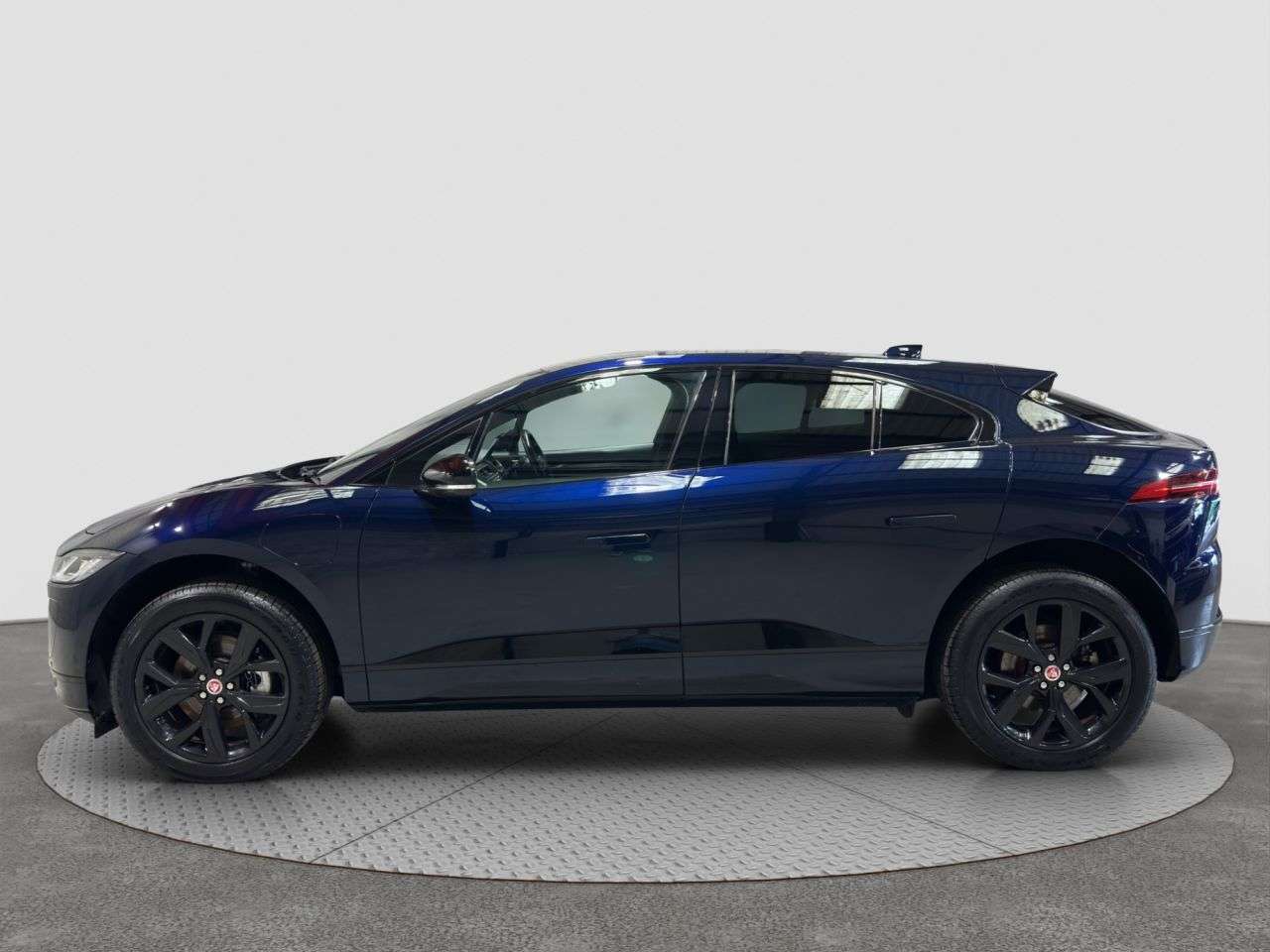 A 2022 JAGUAR I-PACE 400 90kWh Black SUV 5dr Electric Auto 4WD (400 ps) A 2022 JAGUAR I-PACE 400 90kWh Black SUV 5dr Electric Auto 4WD (400 ps)